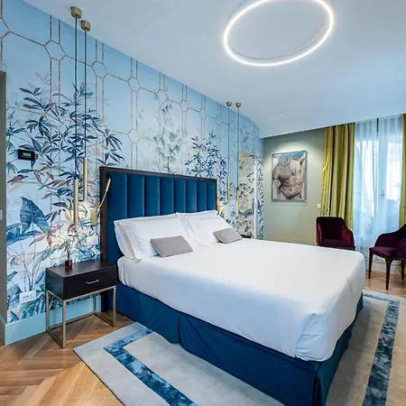 Hotel Glimpse 4*