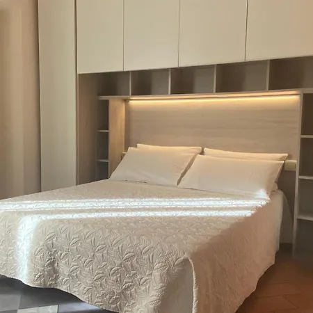 Apartment Indipendent With Terrace - Parking