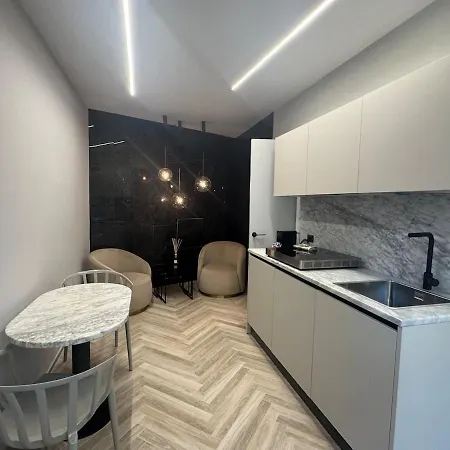 Ercole With Jacuzzi Pool