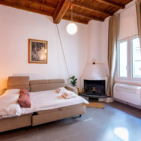 Апартаменты Stylish & Modern Near San Lorenzo Market *