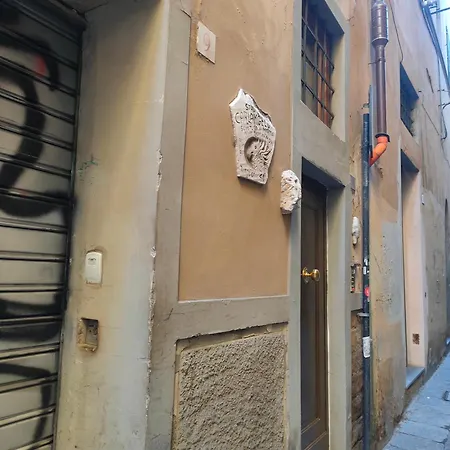 Pontevecchio Apartment