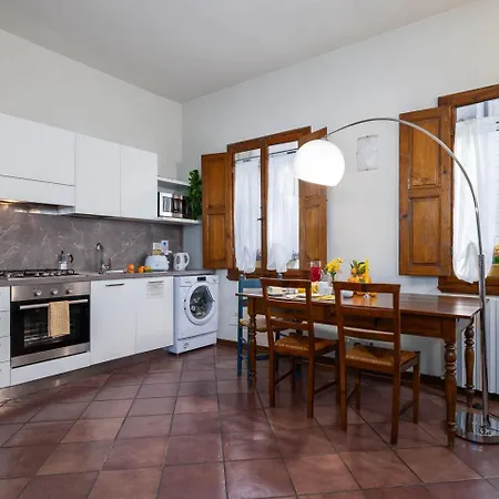 Apartment Guelfa 56 Florence