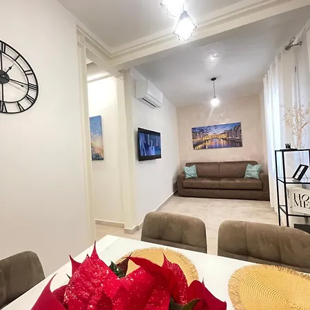 Magicflo Santa Croce Apartment *