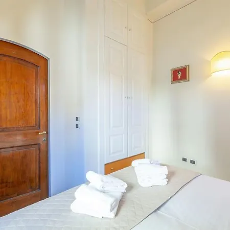 A Flat In Via Della Vigna Nuova * Florence