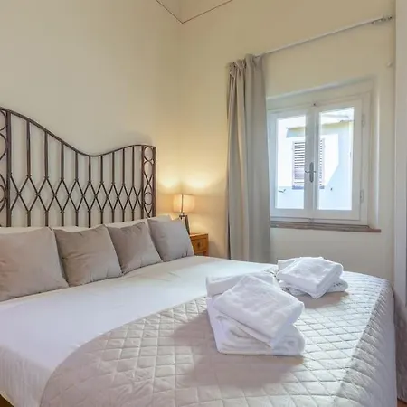 A Flat In Via Della Vigna Nuova * Florence