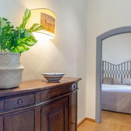 A Flat In Via Della Vigna Nuova Apartment *
