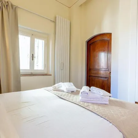 Apartment A Flat In Via Della Vigna Nuova