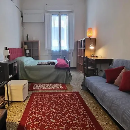 Bright Close To Downtown * Floransa