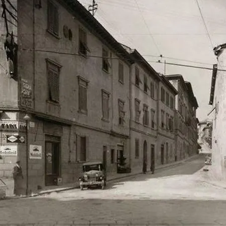 Apartment Newly Restored, Historic & Bright Apartment,3 Bed *