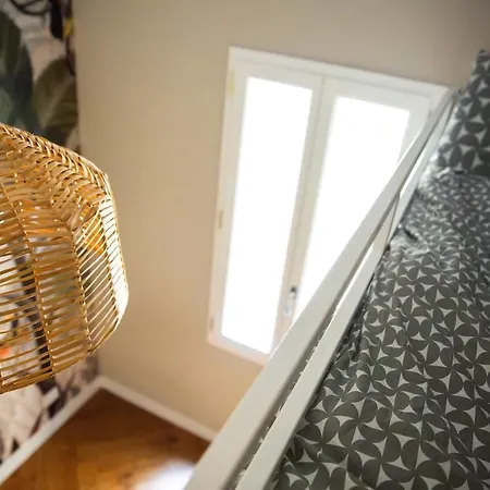 Apartment Newly Restored, Historic & Bright Apartment,3 Bed *