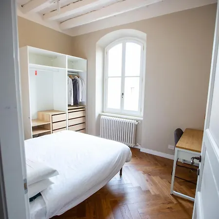 Newly Restored, Historic & Bright Apartment,3 Bed Apartment Florence
