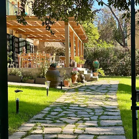 Holiday home Casa Stibbert Garden Retreat *