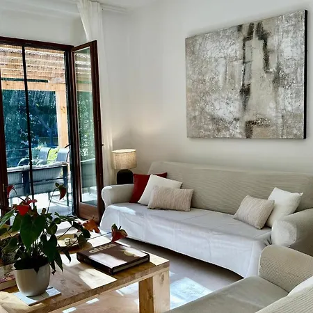 Holiday home Casa Stibbert Garden Retreat