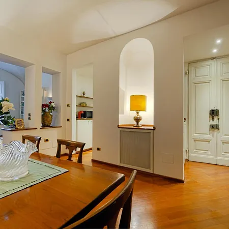 Lungarno Prestige - Residenza Nobiliare Florence