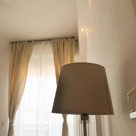 Appartamento The Red In With Free Parking *