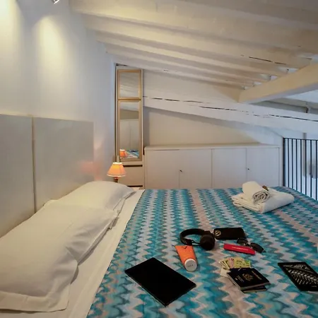 Sant'ambrogio Suite-firenze Centro Διαμέρισμα *