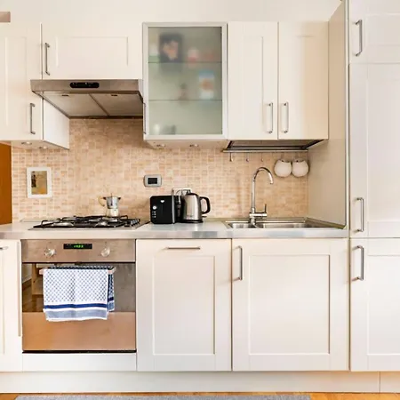 Cozy Comfortable Apt-10min To Smn Leisure Business Apartment Florence