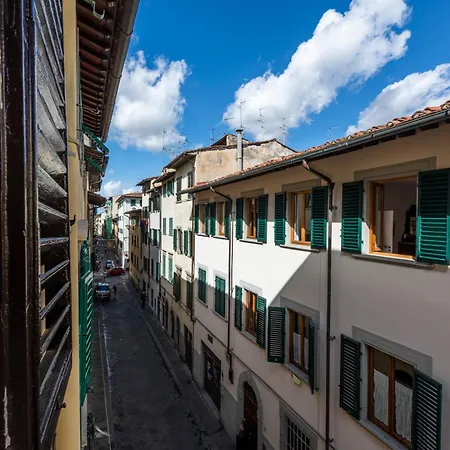 Cosy In Glamorous Santo Spirito Apartment Florence