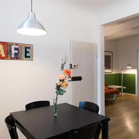 One Bedroom Nearby Uffizi Διαμέρισμα *