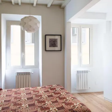 One Bedroom Nearby Uffizi Διαμέρισμα Φλωρεντία