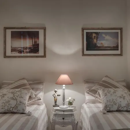Florence- Gemma 2bd Tornabuoni Area Daire Floransa