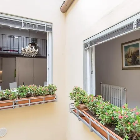 Pitti Flats Serragli Florence