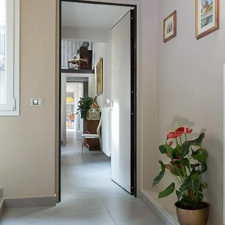 Pitti Flats Serragli * Florence