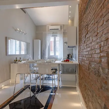 4season Flat 2 Bedrooms 10 Min Walk From The Cathedral Apartment