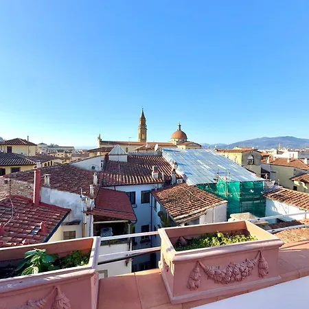 Pitti With A View Апартаменты *