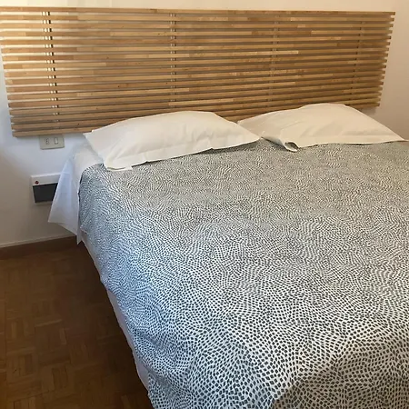 Coach 67 Apartment Florence