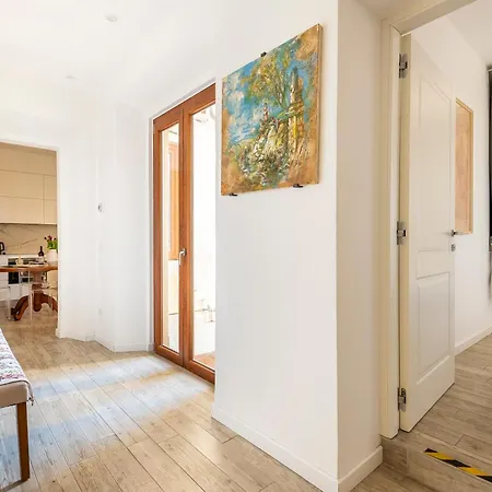 Dome House, Apartment