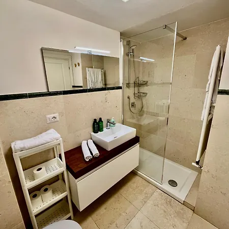 Апартаменты Cozy Near Piazzale Michelangelo
