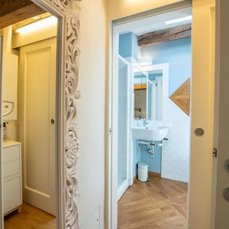 Romantic And Charming Apartment Florence