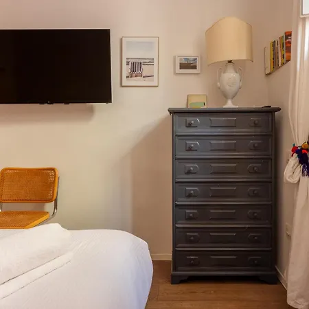 One Bedroom With Patio N2 * Florencia