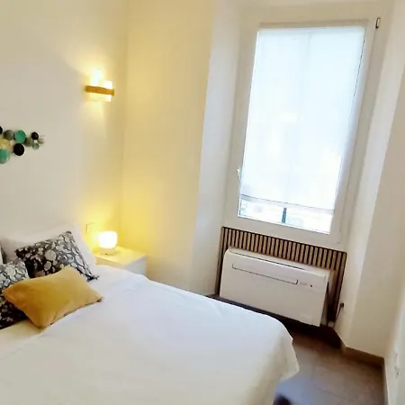Charming & Spacious Florentine Just Two Mins From Tram Stop Apartment Florence