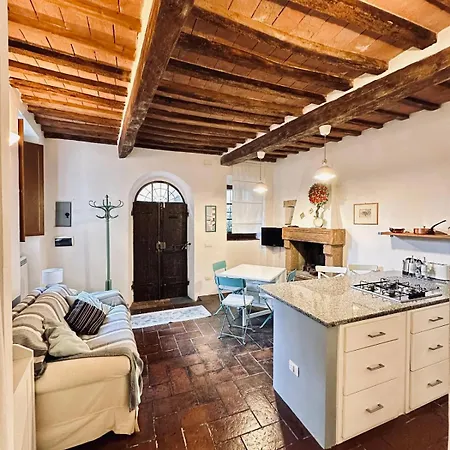 Santa Monaca Medieval Apartment Sorano (Grosseto)