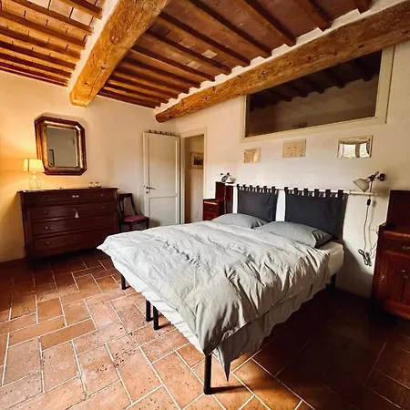 Santa Monaca Medieval Sorano (Grosseto)