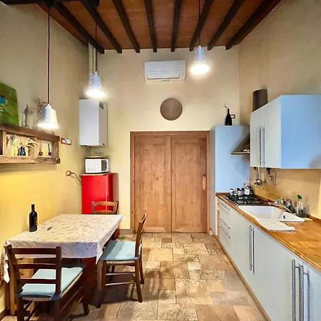Casa Di Marco Apartment *
