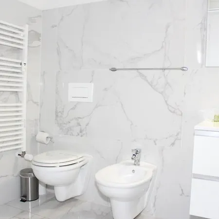 Art Stazione A Apartment *