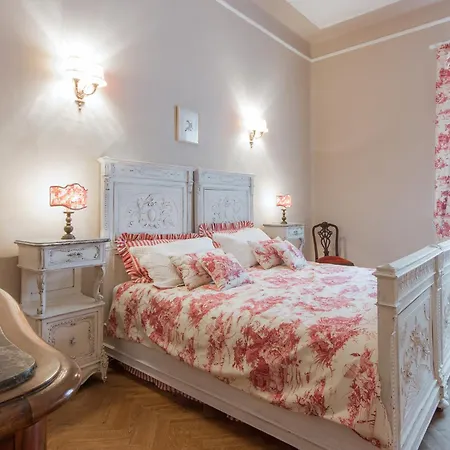Leopoldo Luxurious Near The Center Florence