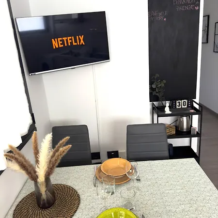 Niccolo's Apartment *