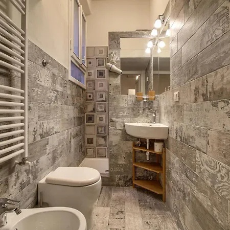 Apartment Pilastri Near Santa Croce *