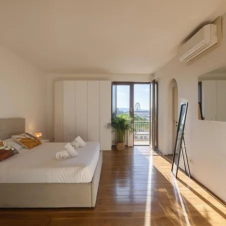 Penthouse With A View Апартаменты