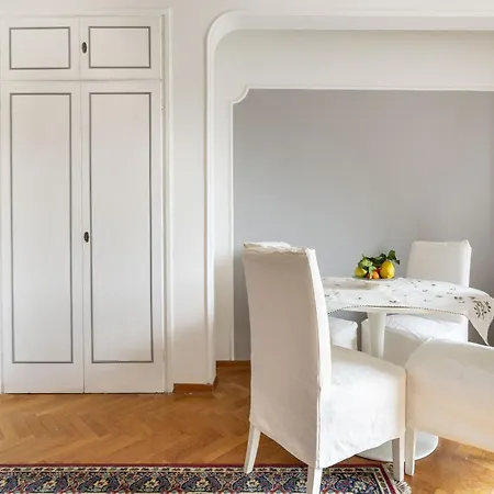 Apartment Acciaiuoli 18
