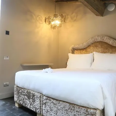 Numa Palazzo San Niccolo Aparthotel