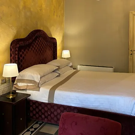 Aparthotel Numa Palazzo San Niccolo 4*