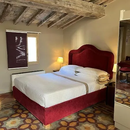 Aparthotel Numa Palazzo San Niccolo 4*