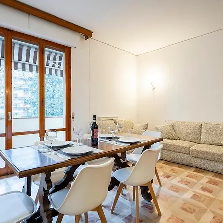 Near Airport 8 Guests - Big Elegant Apartment