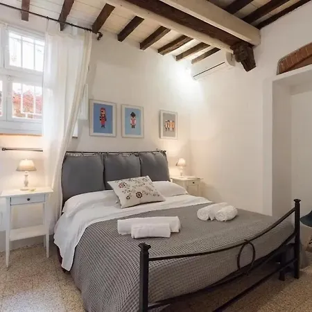 Keys Of Italy - F2 -2bedroom By Santa Croce Apartment *