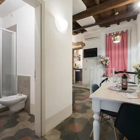 Keys Of Italy - F2 -2bedroom By Santa Croce Apartment *